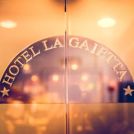 Hotel La Gaietta Millesimo Bagian luar foto