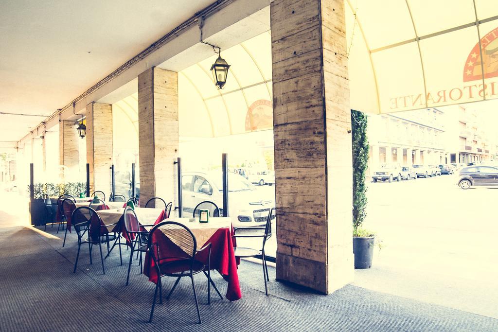Hotel La Gaietta Millesimo Bagian luar foto